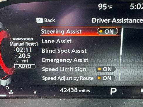 Used 2023 Nissan Rogue Platinum w/ Platinum Premium Package image 21