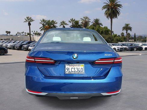 Used 2024 BMW 530i w/ Premium Package image 6