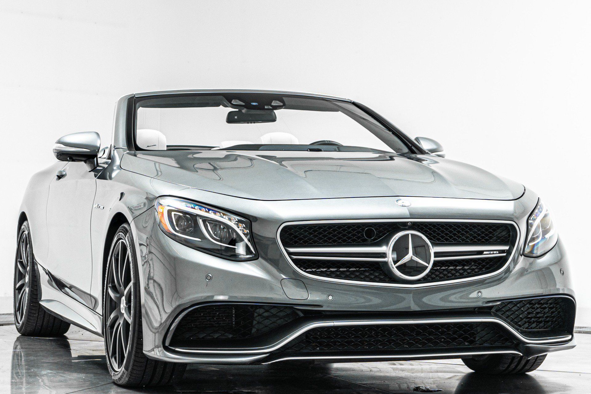 Used 2017 Mercedes-Benz S 63 AMG 4MATIC Cabriolet image 3