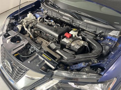 Used 2019 Nissan Rogue SV w/ Premium Package AWD/4WD image 11