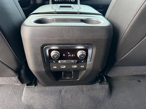 Used 2021 GMC Yukon XL Denali w/ Denali Premium Package image 20