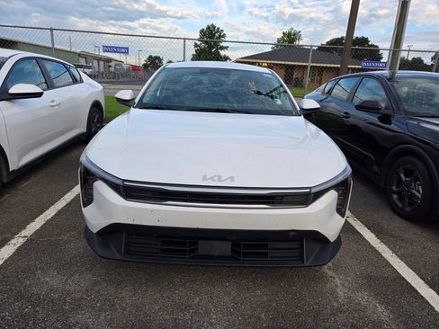 Used 2025 Kia K4 FWD image 2