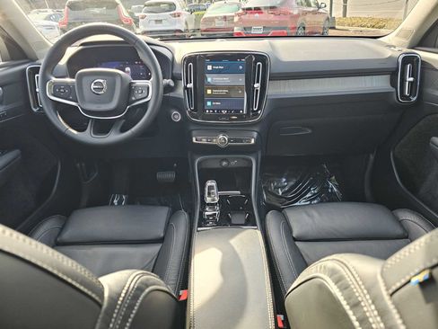 Used 2023 Volvo XC40 B4 Plus w/ Protection Package Premier FWD image 23