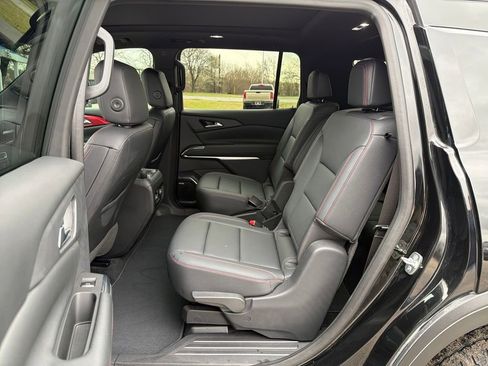 Used 2024 Chevrolet Traverse Z71 w/ Enhanced Driving Package image 24