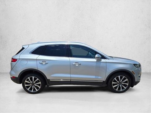 Used 2019 Lincoln MKC Reserve FWD image 4