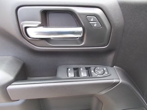 Used 2024 Chevrolet Silverado 1500 W/T w/ Z71 Off-Road Package image 12