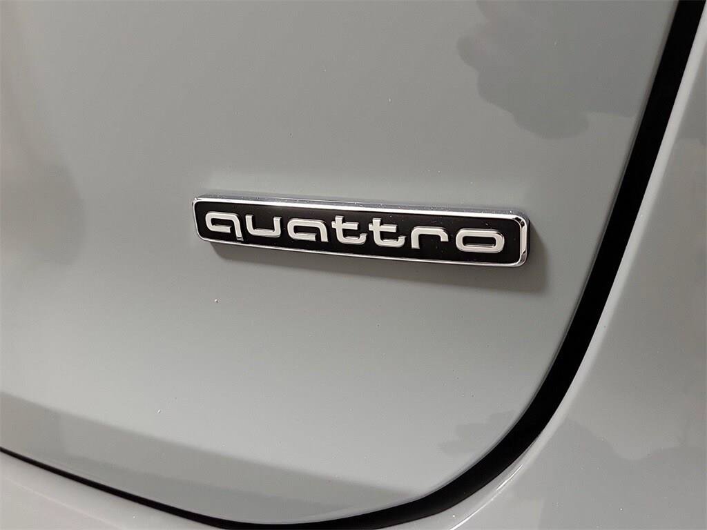 Used 2024 Audi Q4 e-tron Premium AWD/4WD image 6
