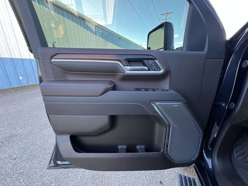 Used 2025 GMC Sierra 3500 Denali w/ Technology Package image 22