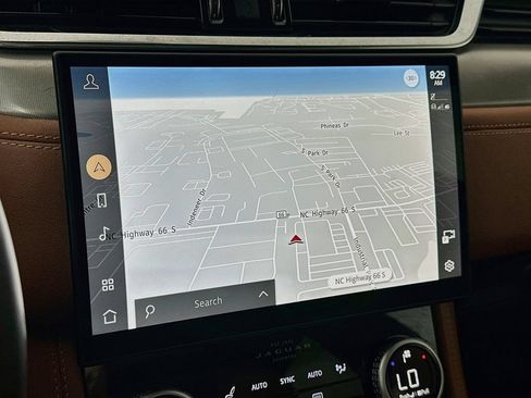 Used 2024 Jaguar F-PACE R-Dynamic S AWD/4WD image 19