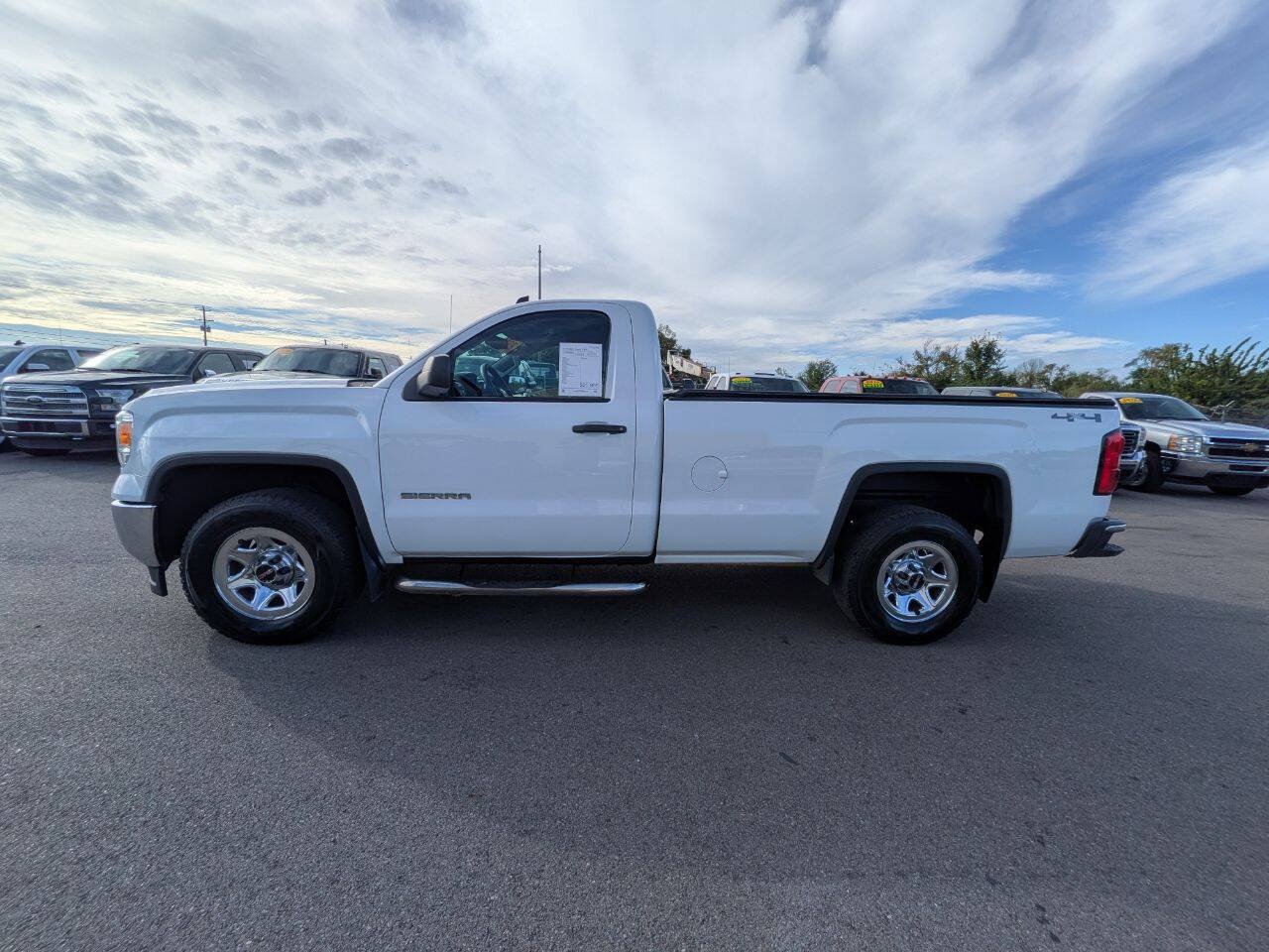 Used 2014 GMC Sierra 1500 4x4 Regular Cab w/ Sierra Convenience Package image 2