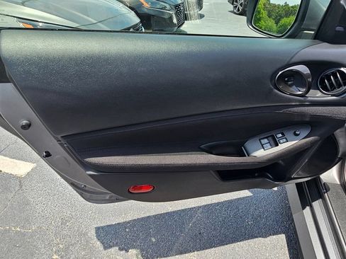 Certified 2025 Nissan Z Performance w/ Floor Mat Package RWD image 11