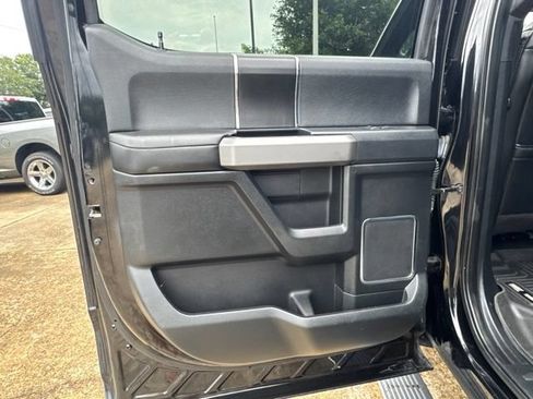 Used 2019 Ford F150 Platinum w/ Equipment Group 701A Luxury AWD/4WD image 23
