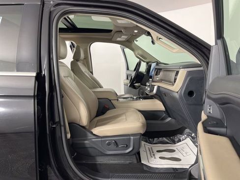 Used 2024 Ford Expedition Max Limited image 43
