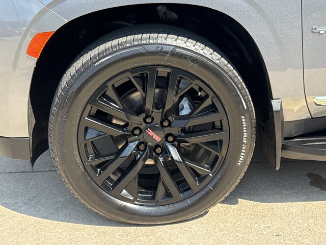 Used 2022 GMC Yukon SLT w/ SLT Premium Package AWD/4WD image 18