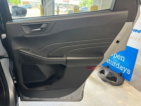 Certified 2023 Ford Escape Active AWD/4WD image 29