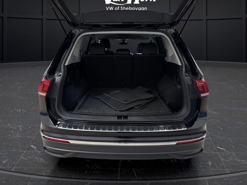 Used 2023 Volkswagen Tiguan SE image 14