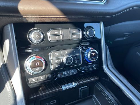 Used 2024 GMC Yukon Denali w/ Denali Reserve Package AWD/4WD image 20