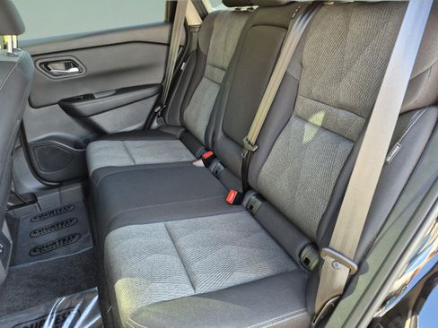 Certified 2026 Nissan Rogue SV FWD image 19