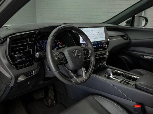 Used 2023 Lexus RX 350h w/ Accessory Package (Z1) AWD/4WD image 17