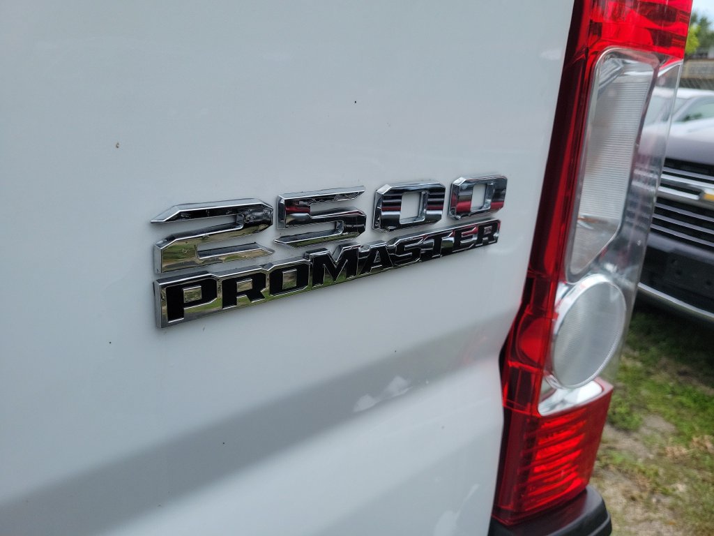 Used 2023 RAM ProMaster 2500 FWD image 9