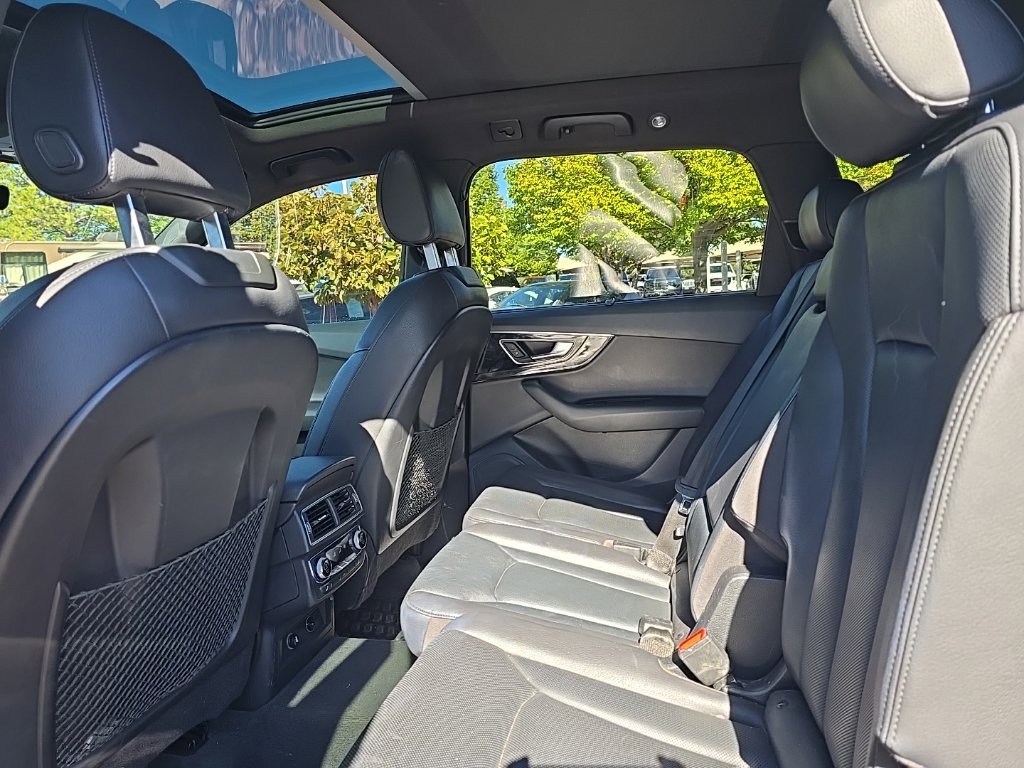 Used 2019 Audi Q7 3.0T Prestige AWD/4WD image 10