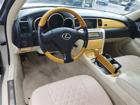 Used 2005 Lexus SC 430 Convertible image 8