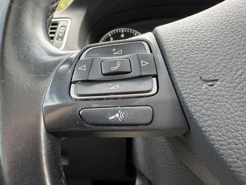 Used 2013 Volkswagen Passat 2.5 SEL Premium image 16