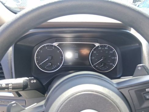 Used 2023 Nissan Rogue S FWD image 10
