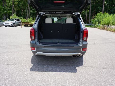 Used 2022 Hyundai Palisade Limited FWD image 18