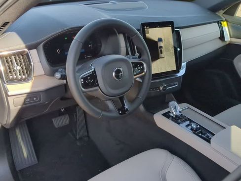 New 2026 Volvo XC90 T8 Plus w/ Protection Package Premier AWD/4WD image 2