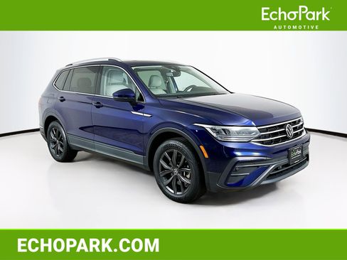 Used 2023 Volkswagen Tiguan SE image 1