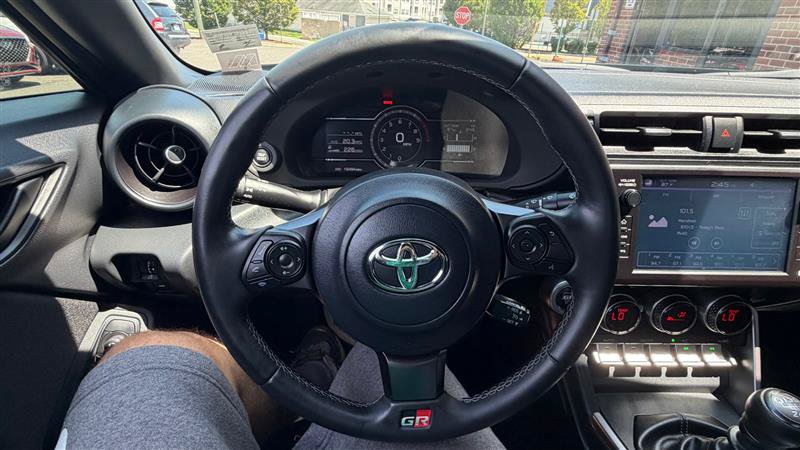 Used 2023 Toyota GR86 RWD image 22