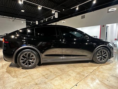 Used 2024 Tesla Model X image 10