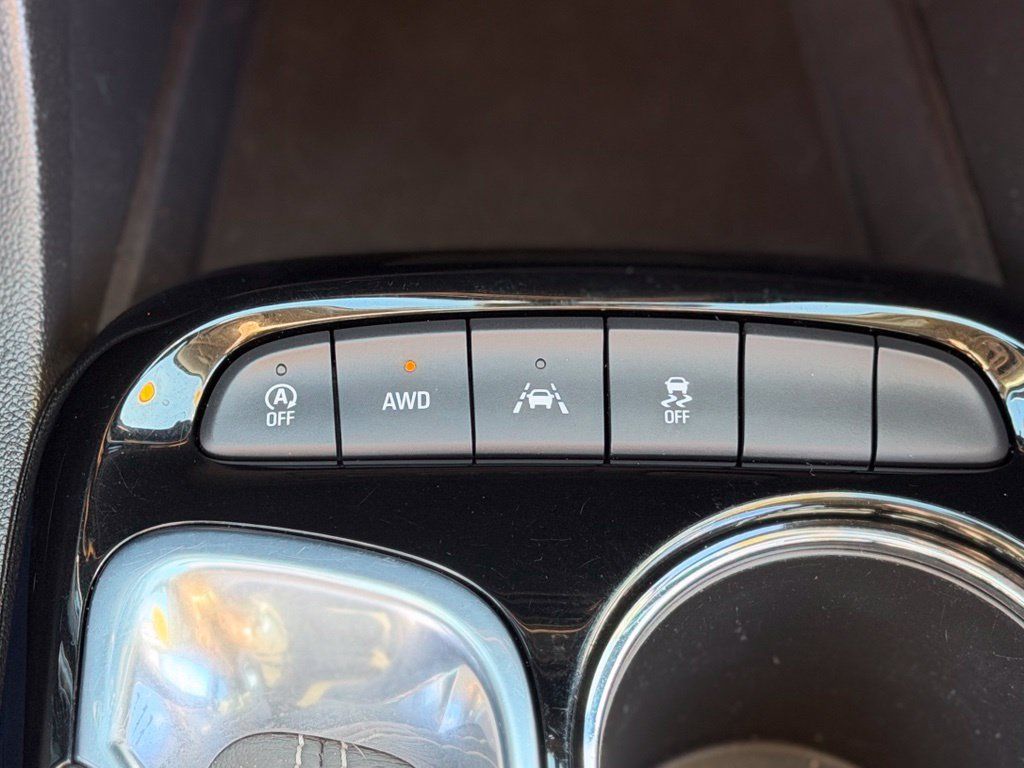 Used 2022 Buick Encore GX Select AWD/4WD image 16