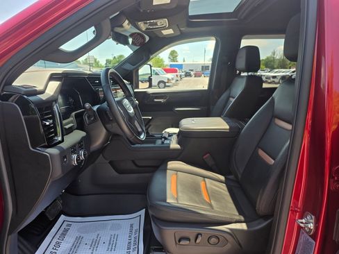 Used 2025 GMC Sierra 2500 AT4 w/ AT4 Premium Plus Package AWD/4WD image 22