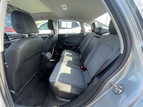 Used 2025 Volkswagen Jetta SE image 25