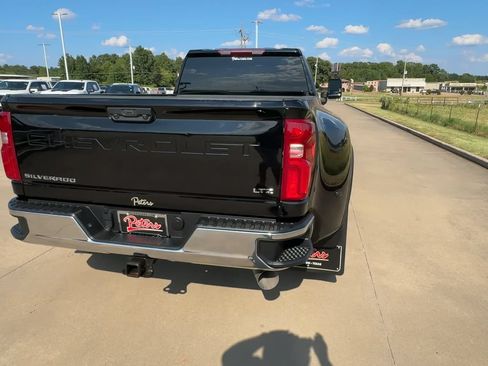 Used 2026 Chevrolet Silverado 3500 LTZ w/ LTZ Convenience Package AWD/4WD image 6
