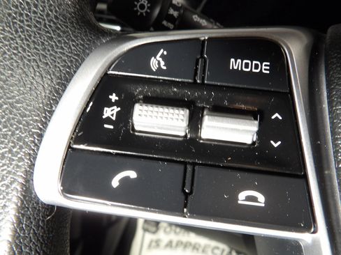 Used 2020 Kia Sorento AWD V6 image 24