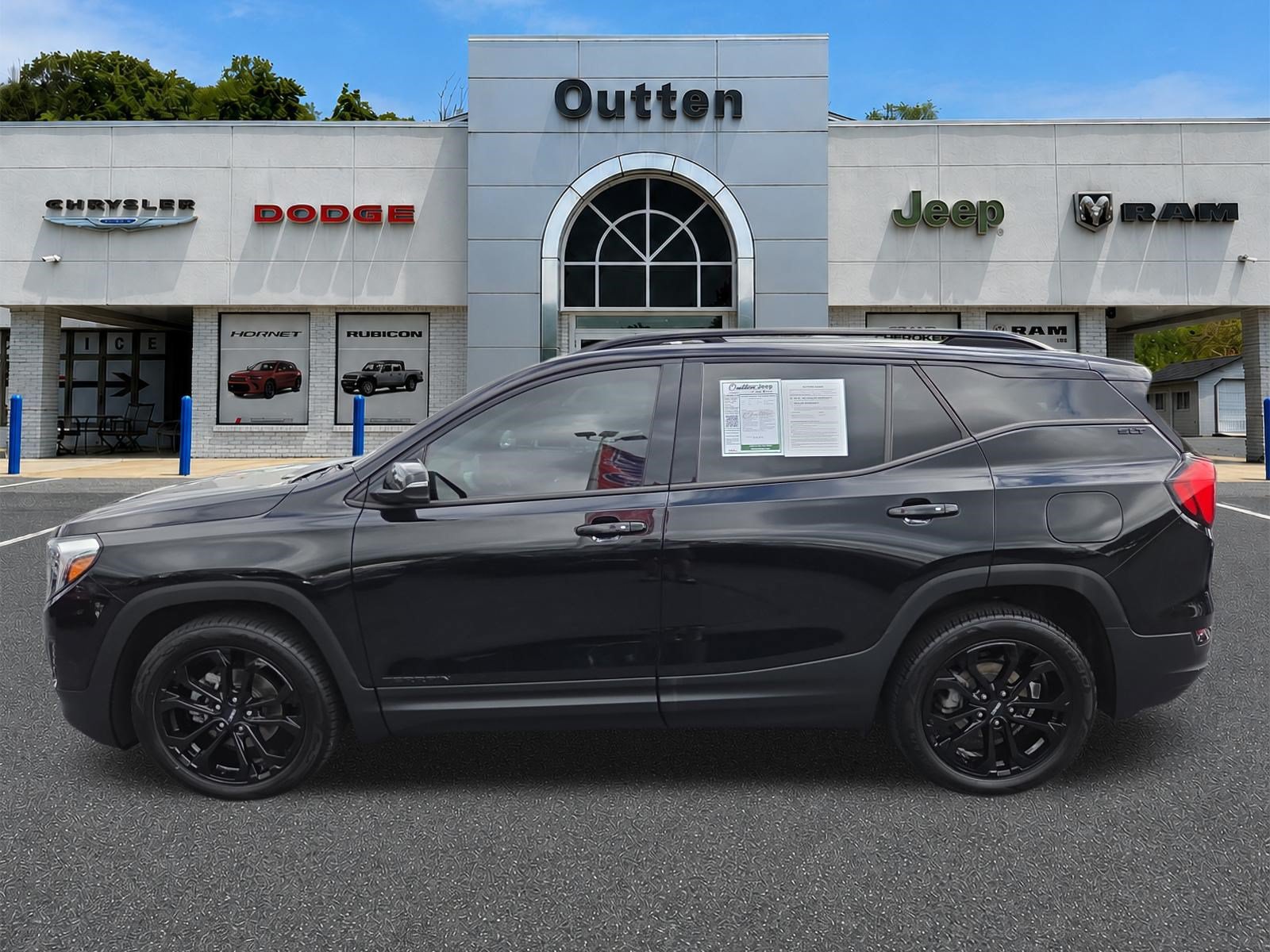 Used 2020 GMC Terrain SLT w/ Elevation Edition FWD image 7