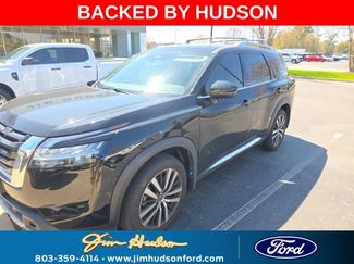 Used 2024 Nissan Pathfinder Platinum w/ Cargo Package video 1