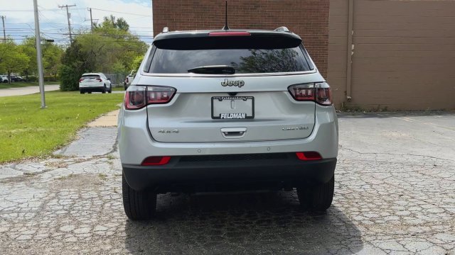 Used 2025 Jeep Compass Limited AWD/4WD image 7