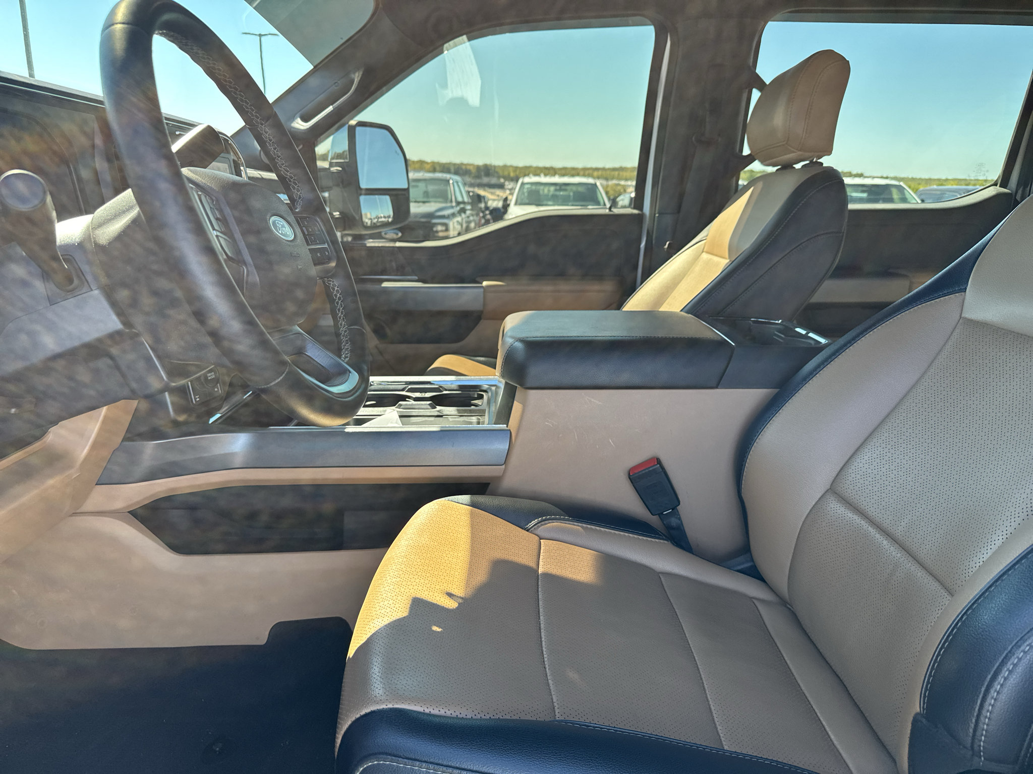 Certified 2025 Ford F250 Lariat w/ Lariat Ultimate Package AWD/4WD image 11