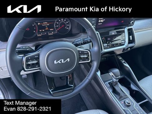 Used 2023 Kia Sorento S w/ Panoramic Sunroof Package image 24