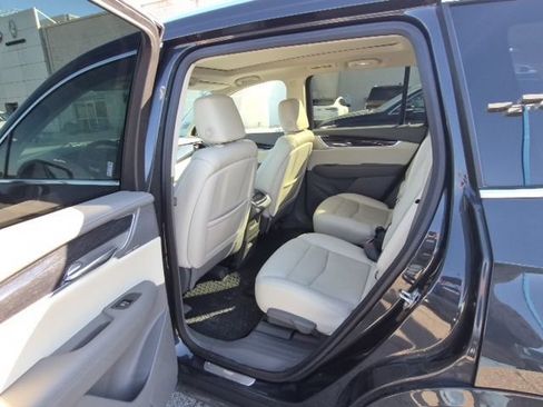 Used 2023 Cadillac XT6 Premium Luxury w/ Technology Package image 14