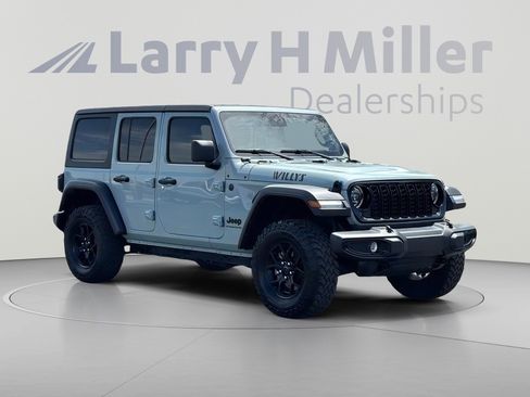 Used 2024 Jeep Wrangler Unlimited Sport AWD/4WD image 8