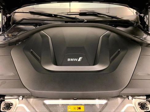 Certified 2023 BMW i4 eDrive40 w/ Premium Package RWD image 9