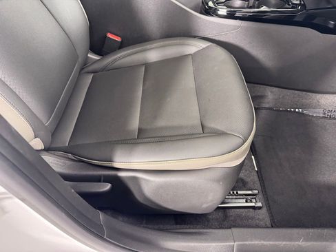 Used 2025 Chevrolet Trax ACTIV w/ Driver Confidence Package image 32