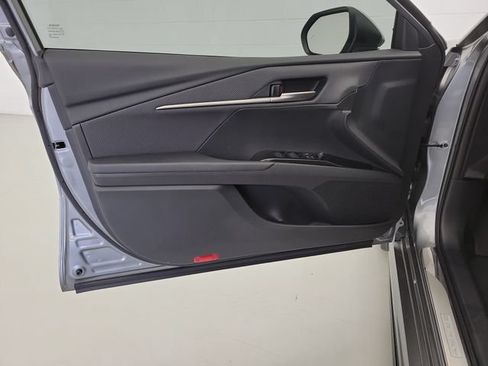 Used 2025 Toyota Camry SE w/ Convenience Package FWD image 20