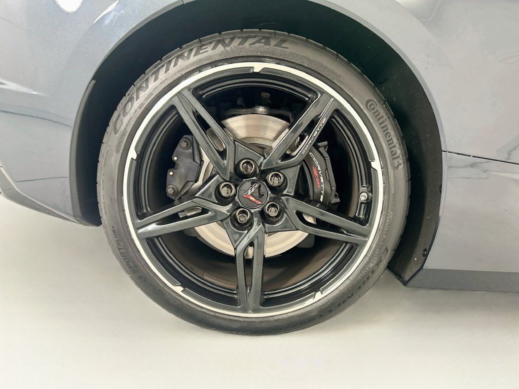 Used 2021 Chevrolet Corvette Stingray Premium Cpe w/ Z51 Performance Package RWD image 27