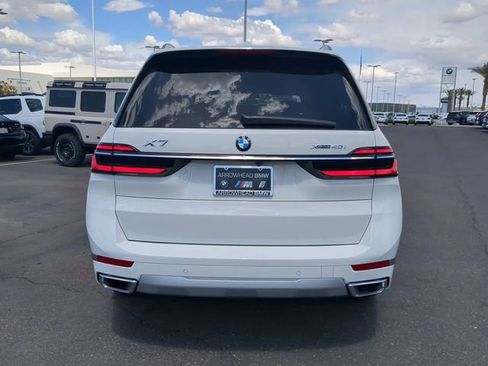 New 2025 BMW X7 xDrive40i w/ Premium Package image 7